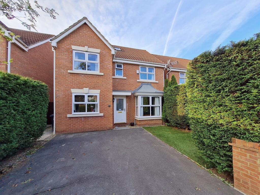 Longridge Way, Weston Village, Weston super Mare, BS24 5 bed detached house £350,000