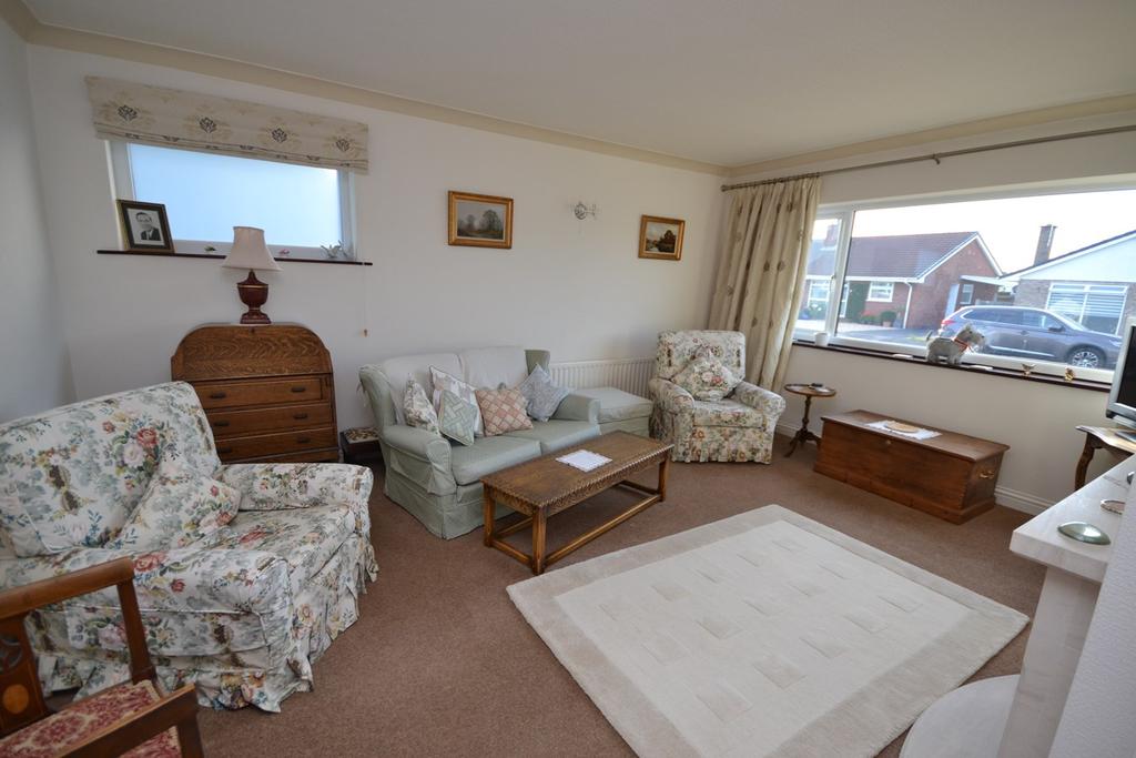 Broadwood Way, Lytham, FY8 3 bed detached bungalow £315,000