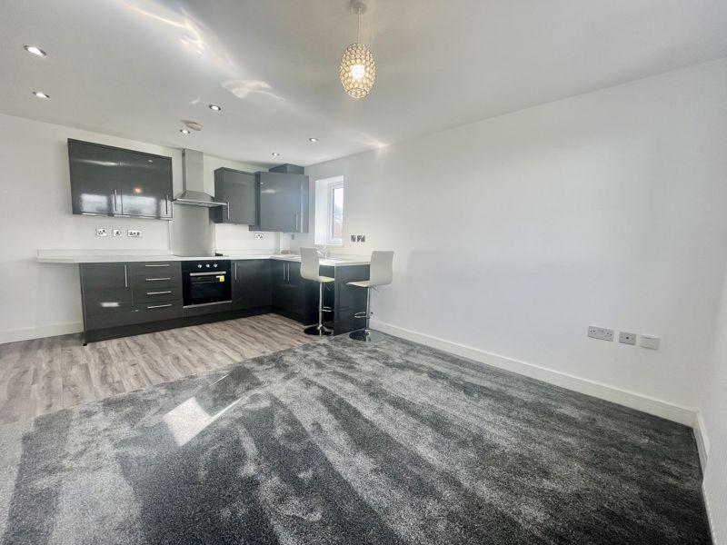 Lostock Court, Lostock Lane, Bolton... 2 bed apartment £695 pcm (£160 pw)