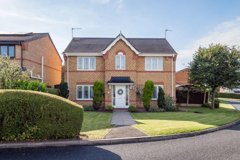 Oakfield Grove, Biddulph. ST8 6UH 4 bed detached house £390,000