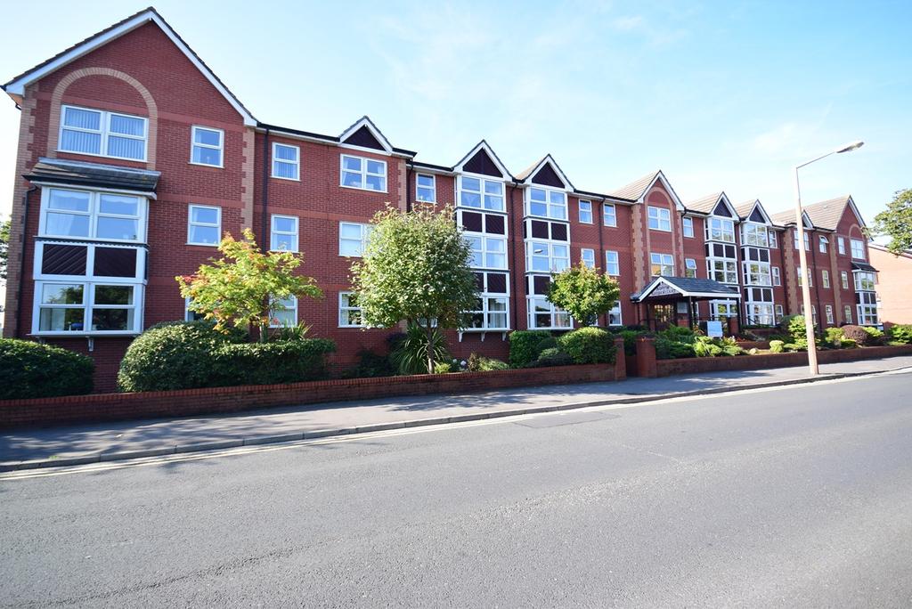 Ashton Garden Court, St Andrews Road... 1 bed apartment £129,500