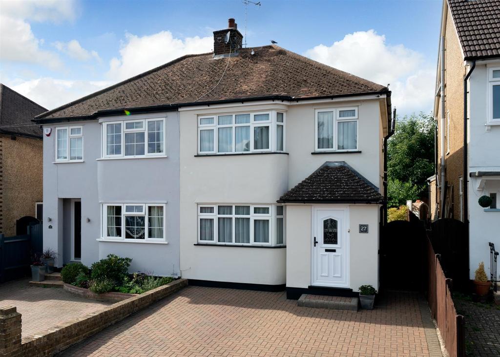 Rugby Way, Croxley Green, Rickmansworth 3 bed semidetached house £