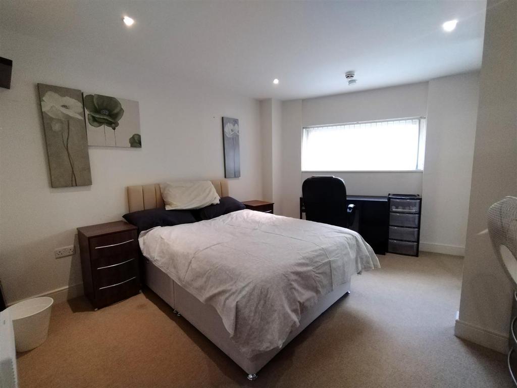 Bedroom.jpg