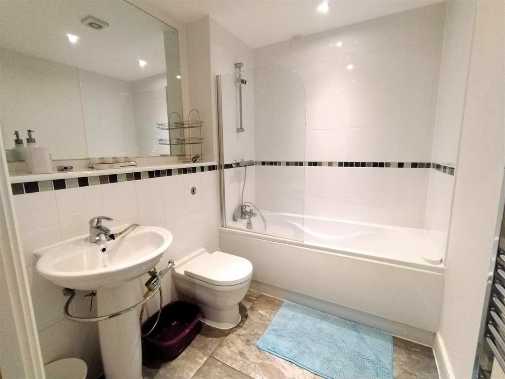 Bathroom.jpg