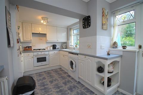 3 Blenheim Close, Barry, CF62 8AN