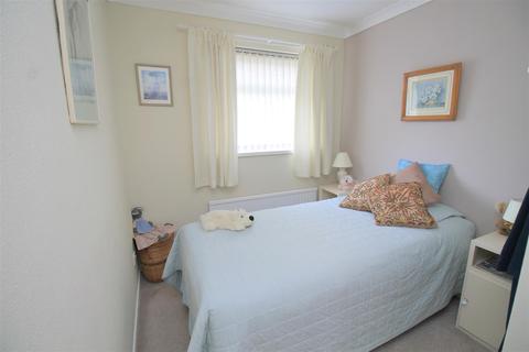3 Blenheim Close, Barry, CF62 8AN