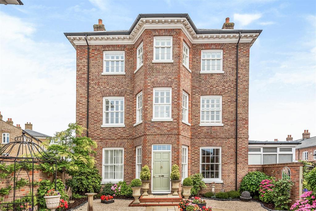 Reeve Lane, Poundbury, Dorchester 4 bed detached house £850,000