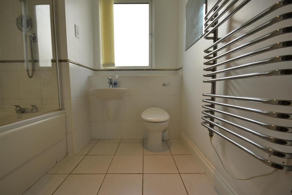 2,33 watkin rd 015.JPG