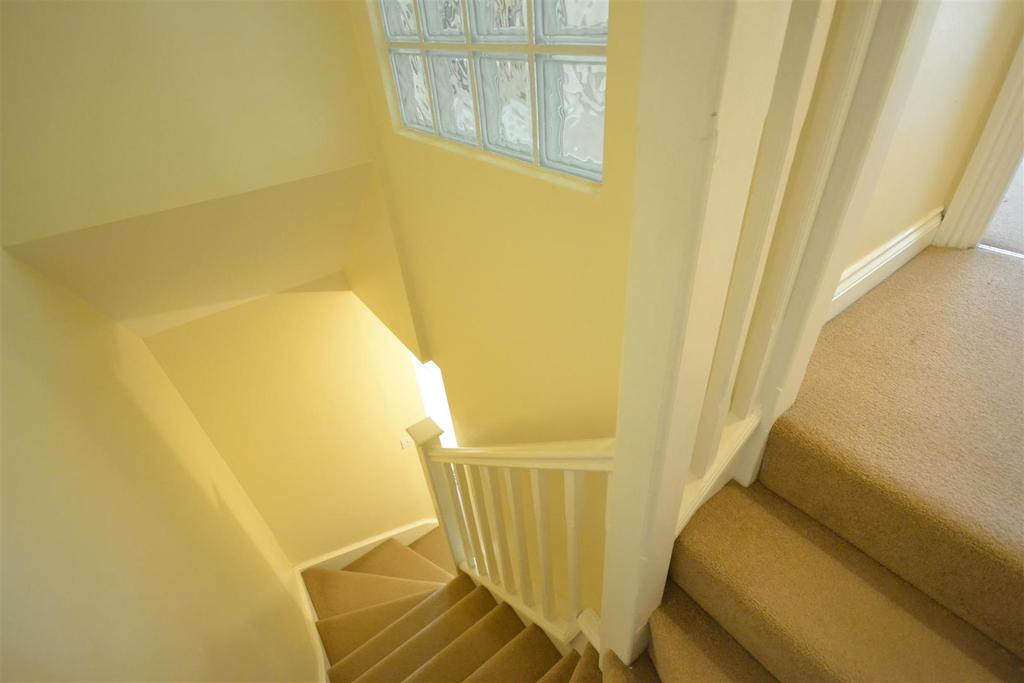 2,33 watkin rd 042.JPG