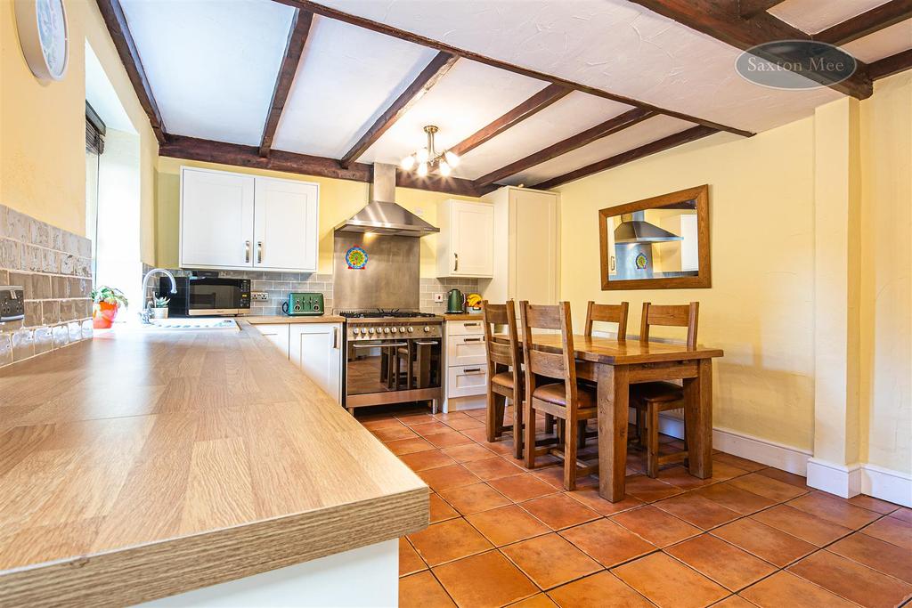 Church Street, Oughtibridge, Sheffield 2 bed terraced house £220,000