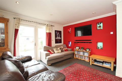 23 Elm Court, Bridge Of Earn, Perth, PH2 9RU
