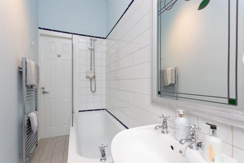 8c Barossa Place, Perth, PH1 5HG