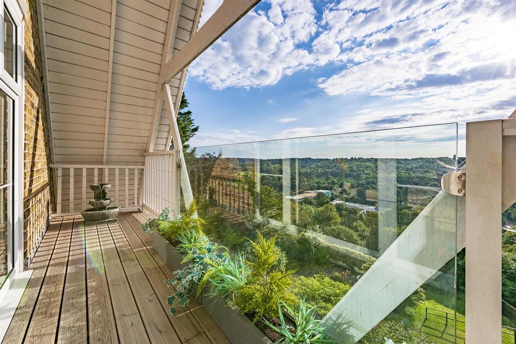 3, 25 Westview Road Low Res - 0030 - IMM6587 -.jpg