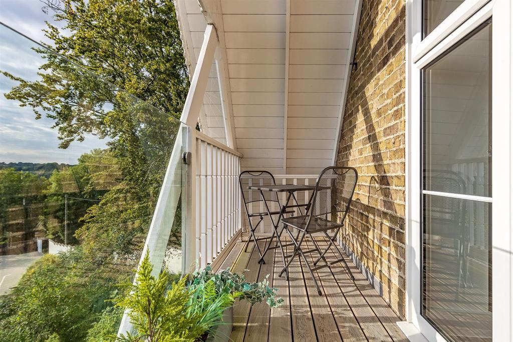 3, 25 Westview Road Low Res - 0029 - IMM6570 -.jpg