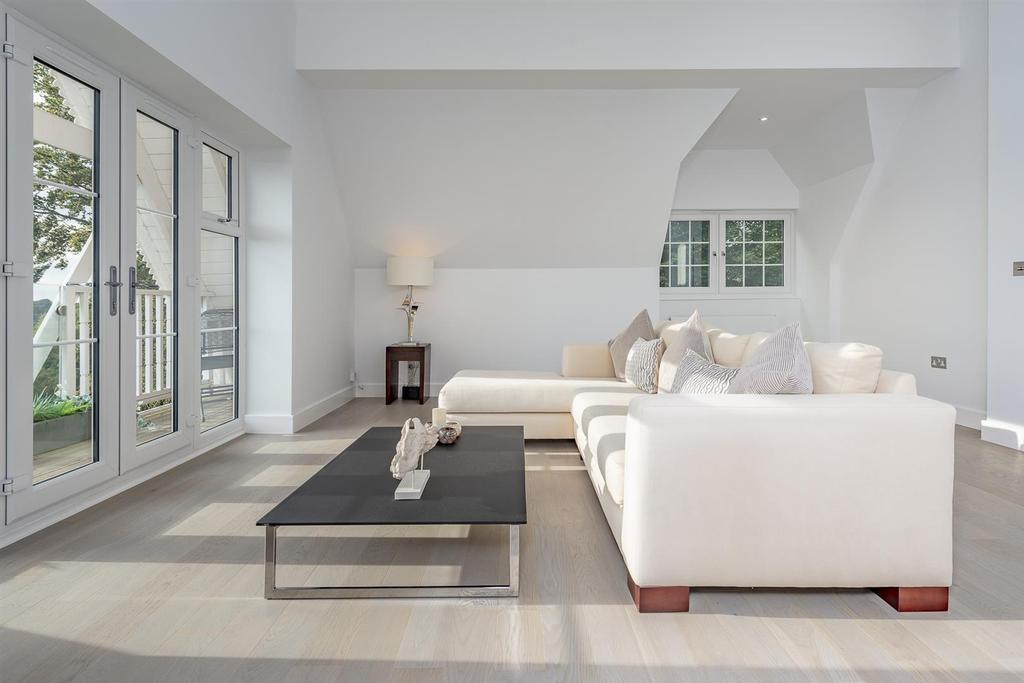 3, 25 Westview Road Low Res - 0036 - IMM6625 -.jpg