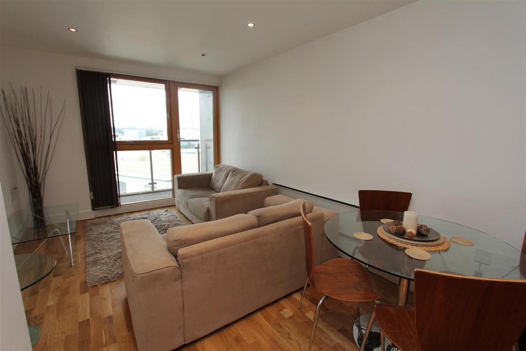 Livingroom.JPG