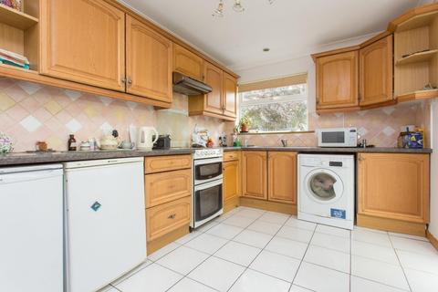 16 Evenhill Road, Littlebourne, Canterbury, CT3 1TE