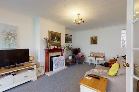 13 Abbey Grove, Minster, Ramsgate, CT12 4HB