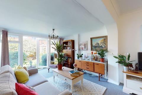 13 Abbey Grove, Minster, Ramsgate, CT12 4HB