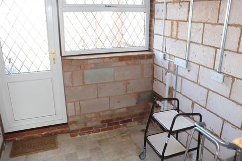 16 Cheviot, Wilnecote, Tamworth, B77 4JR