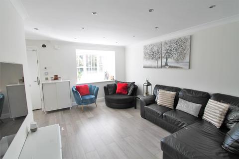 3 bedroom end of terrace house for sale - Campion Road, Hatfield
