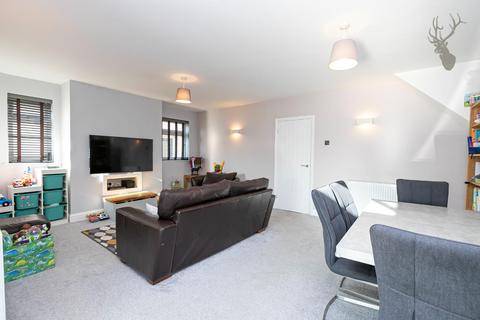 20 Orchard Drive, Theydon Bois, Epping, CM16 7DJ