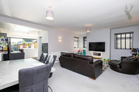 20 Orchard Drive, Theydon Bois, Epping, CM16 7DJ