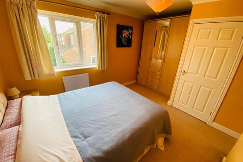 16 Beech Park Close, Riccall, York, YO19 6NL