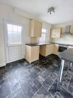 2 bedroom terraced house to rent, Greenside, Mapplewell, Barnsley S75