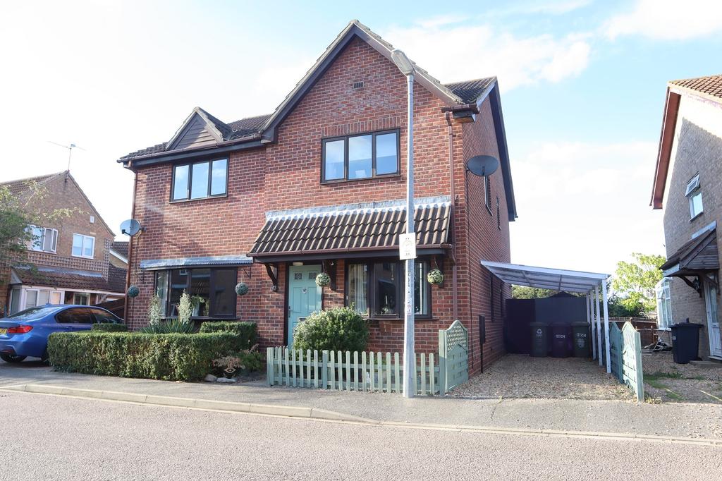 Aversley Road, Sawtry, Huntingdon, Cambridgeshire. PE28 5XD 3 bed semi