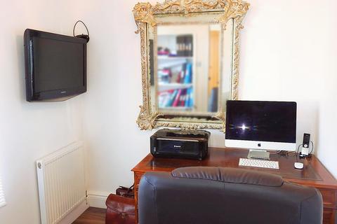 2 Royal Drive, Epsom, KT18 5PR