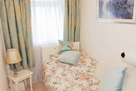 2 Royal Drive, Epsom, KT18 5PR