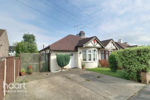 250 Straight Road, Harold Hill, Romford, RM3 8XT
