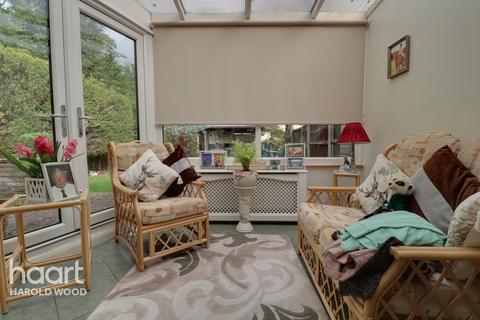 250 Straight Road, Harold Hill, Romford, RM3 8XT