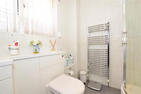 63 Old Road, Crayford, Dartford, DA1 4DN