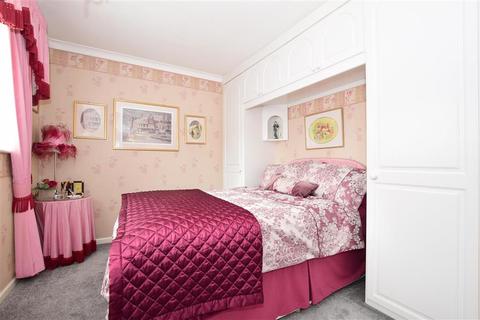 63 Old Road, Crayford, Dartford, DA1 4DN