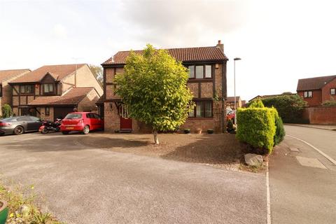 16 Sturmer Close, Yate, Bristol, BS37 5UR