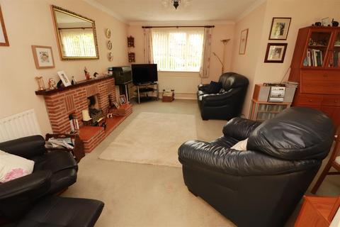 16 Sturmer Close, Yate, Bristol, BS37 5UR