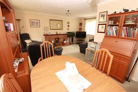 16 Sturmer Close, Yate, Bristol, BS37 5UR