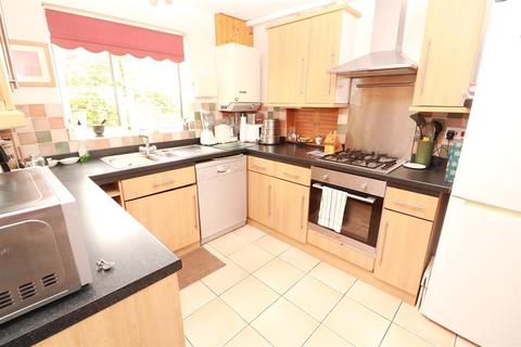 16 Sturmer Close, Yate, Bristol, BS37 5UR