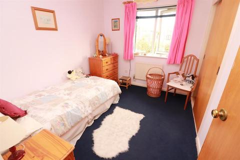 16 Sturmer Close, Yate, Bristol, BS37 5UR