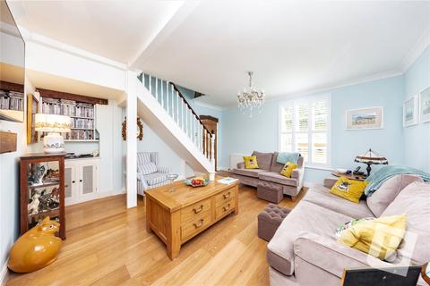 25 Coopers Hill, Ongar, CM5 9EE