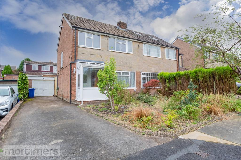 Ascot Way, Accrington, Lancashire, BB5 3 bed semidetached house £160,000