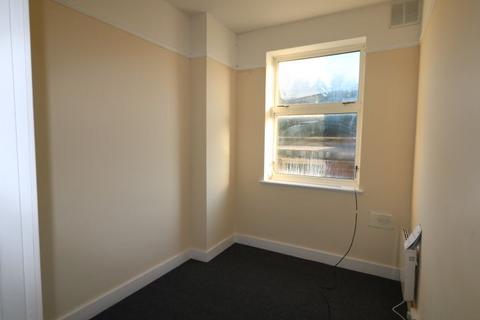 Studio to rent, Avery Court, Avery Way, Allhallows, Rochester