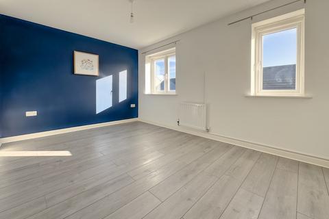 2 bedroom semi-detached house to rent, West Field, Patchway, Bristol, Gloucestershire, BS34