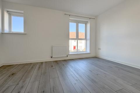 2 bedroom semi-detached house to rent, West Field, Patchway, Bristol, Gloucestershire, BS34