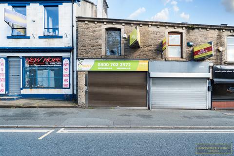 Retail property (high street) to rent - Blackburn Road, Main Road Position, Darwen