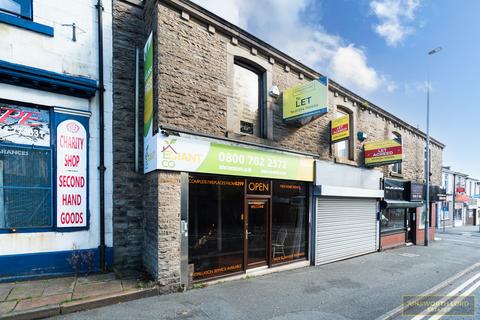 Retail property (high street) to rent - Blackburn Road, Main Road Position, Darwen