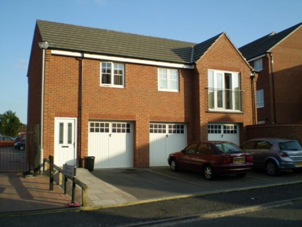 Vowles Road, West Bromwich 2 bed link detached house £125,000