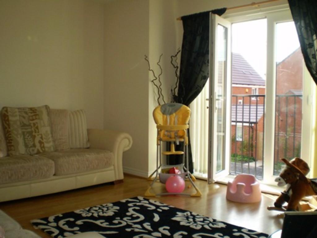 Vowles Road, West Bromwich 2 bed link detached house £125,000
